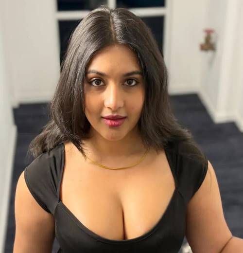 Chut Dene Wali Chandigarh ki Ladki ka Number 7021054895